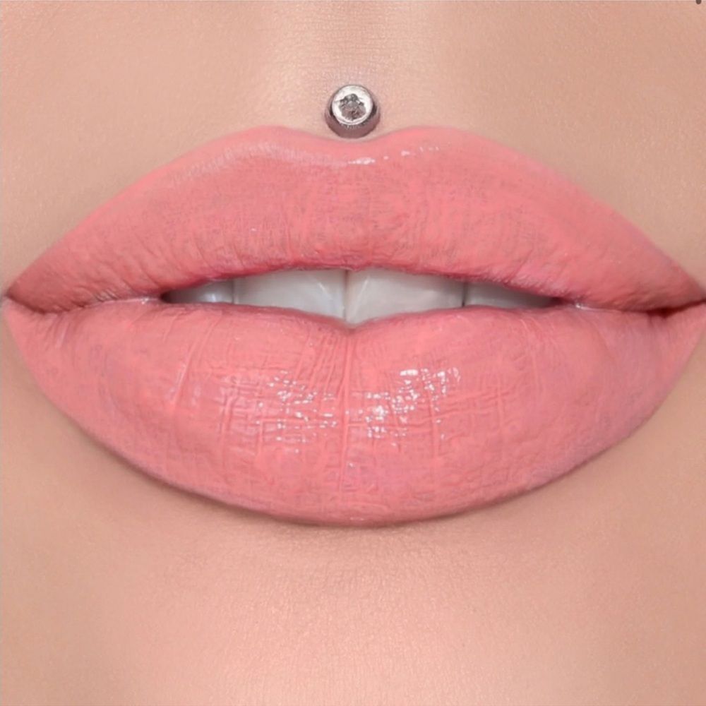 Jeffree Star Supreme Gloss in (714)